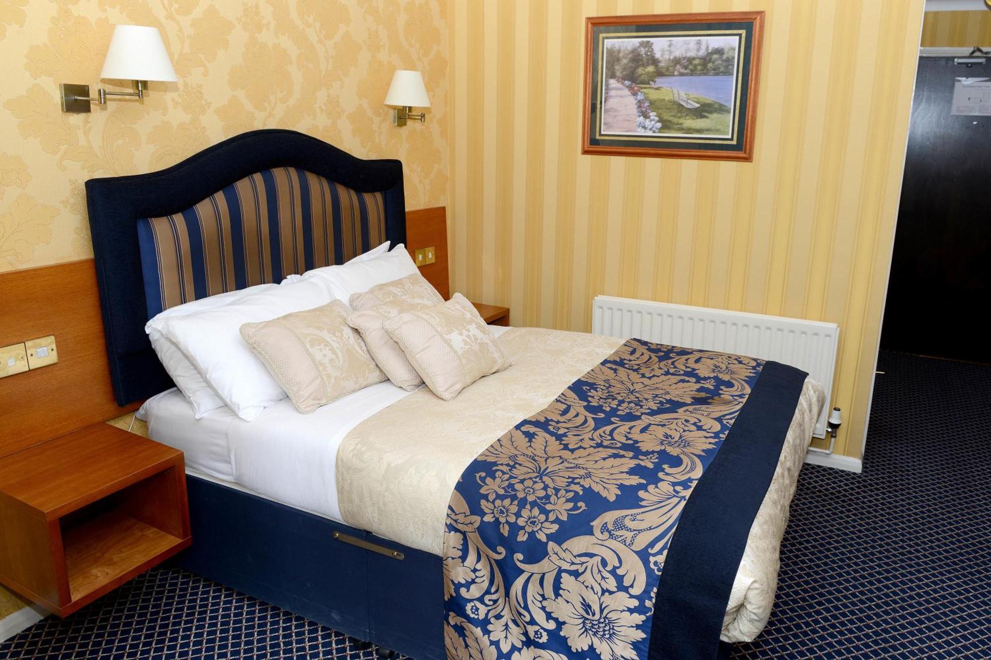 Buckatree Hall Hotel Telford Zimmer foto